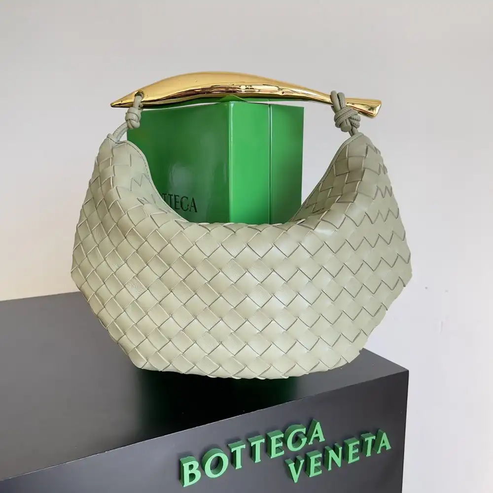 BOTTEGA VENETA  CHANELASSIC Sardine Top Handle Bag 0130