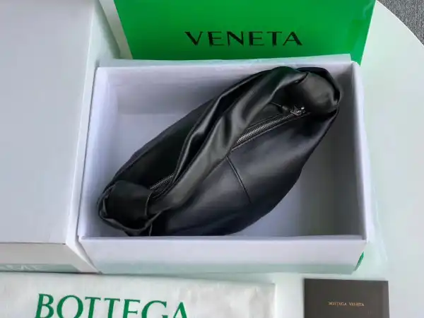 OldCobbler BOTTEGA VENETA MINI DOUBLE KNOT 0123