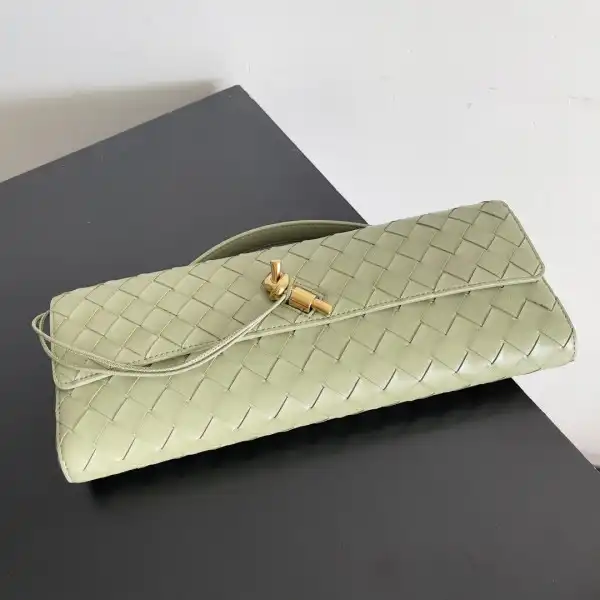 OldCobbler BOTTEGA VENETA Long CHANELutch Andiamo With Handle 0123