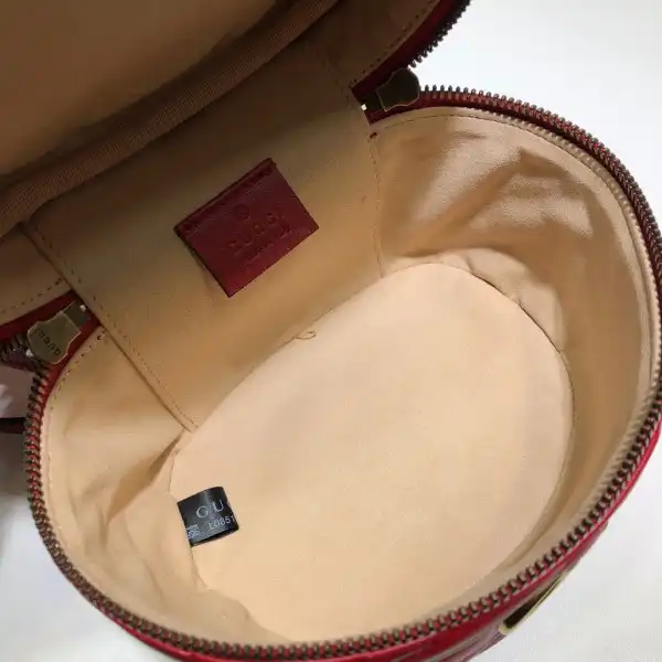 OldCobbler GUCCI GG Marmont mini backpack 0122