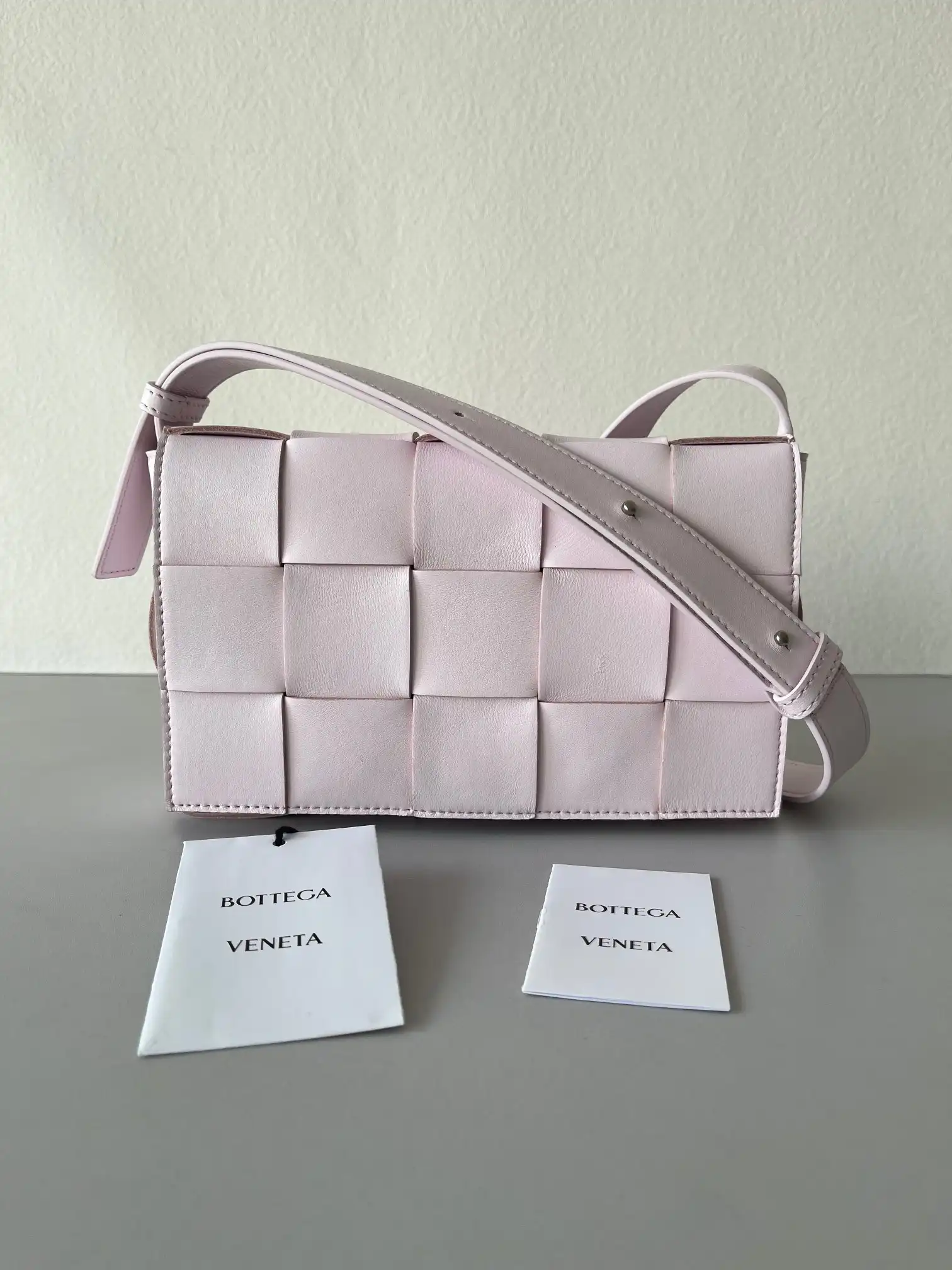 BOTTEGA VENETA CASSETTE 0130