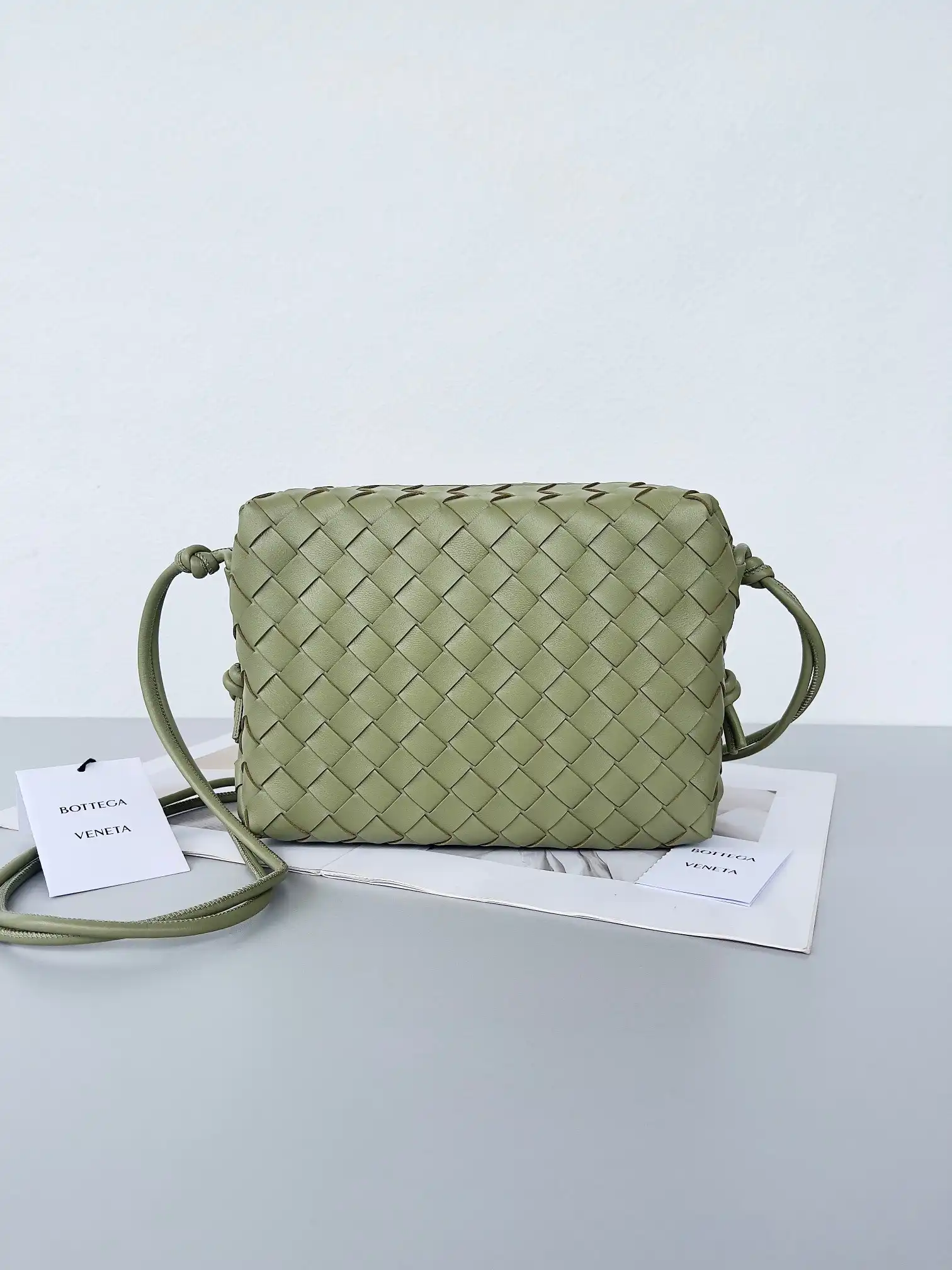 BOTTEGA VENETA Small Loop Camera Bag 0123