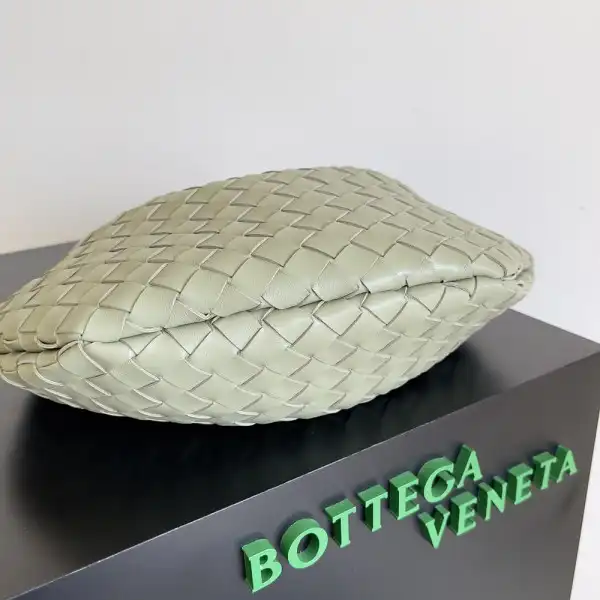 OldCobbler BOTTEGA VENETA  CHANELASSIC Sardine Top Handle Bag 0130