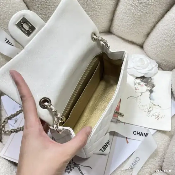 OldCobbler CHANEL FLAP BAG 0228