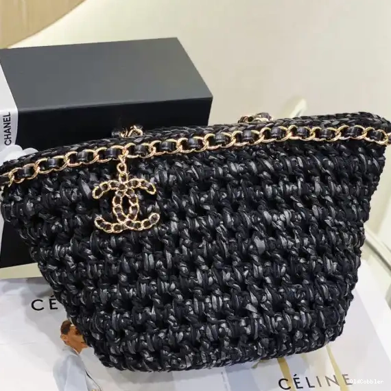 OldCobbler SHOPPING SMALL CHANEL BAG 0226