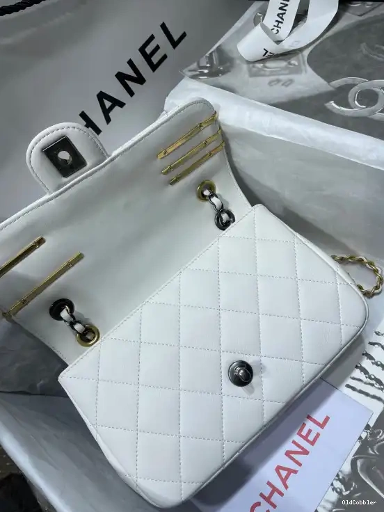 OldCobbler CHANEL BAG SMALL FLAP 0215