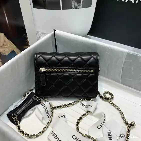 OldCobbler ON WALLET CHAIN MINI CHANEL 0222