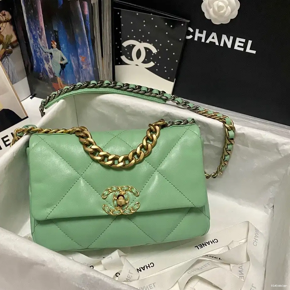 OldCobbler CHANEL 19 BAG FLAP 0227