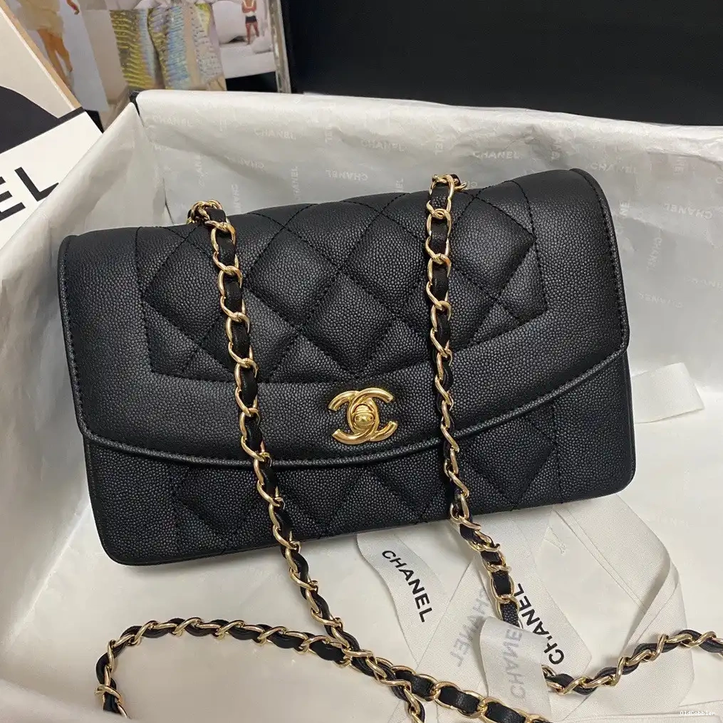 OldCobbler CHANEL FLAP BAG 0216