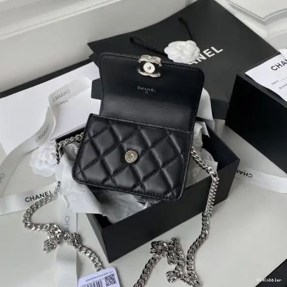 OldCobbler CHANELUTCH CHAIN WITH CHANEL 0216