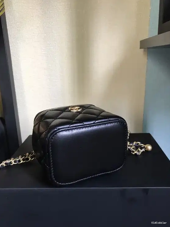 OldCobbler CHANEL CHAIN WITH SMALL VANITY 0208