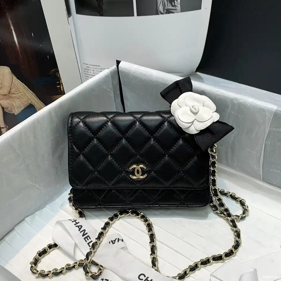 OldCobbler ON WALLET CHAIN MINI CHANEL 0222