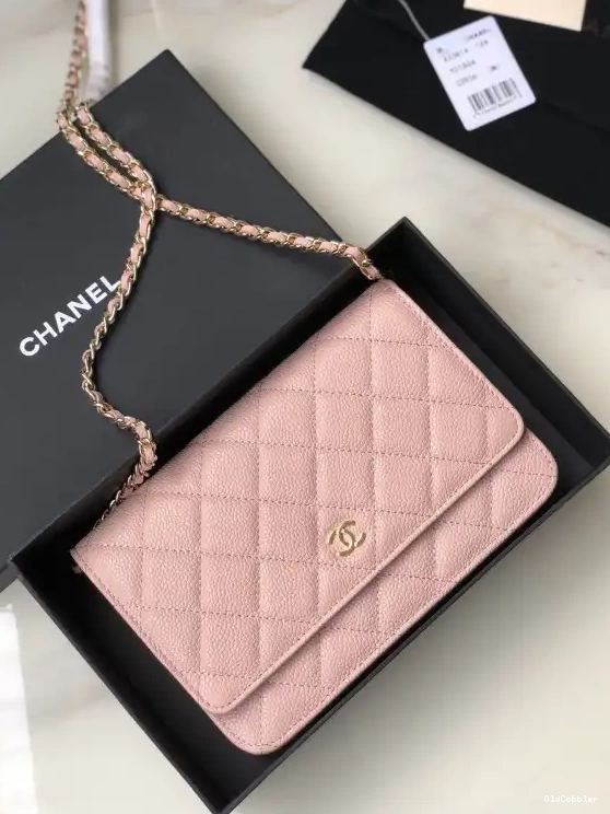 OldCobbler CAVIAR WALLET WITH HARDWARE CHAIN CHANEL GOLD 0227