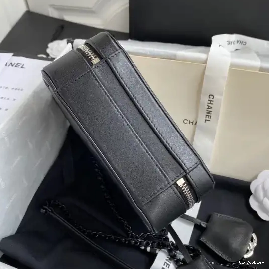 OldCobbler CHANEL VANITY CASE 0211