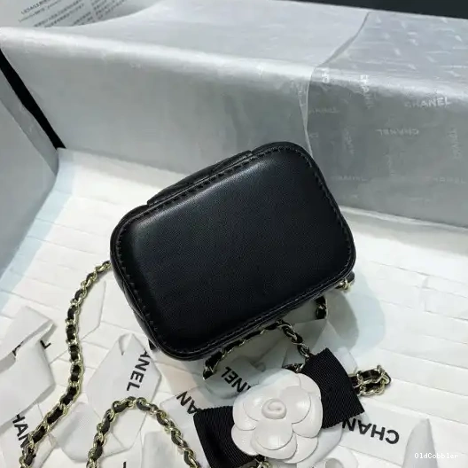 OldCobbler VANITY CHANEL WITH SMALL CHAIN 0211