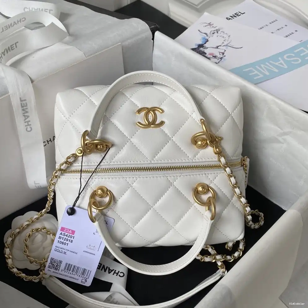 OldCobbler CHANEL BAG WITH TOP  HANDLE 0213