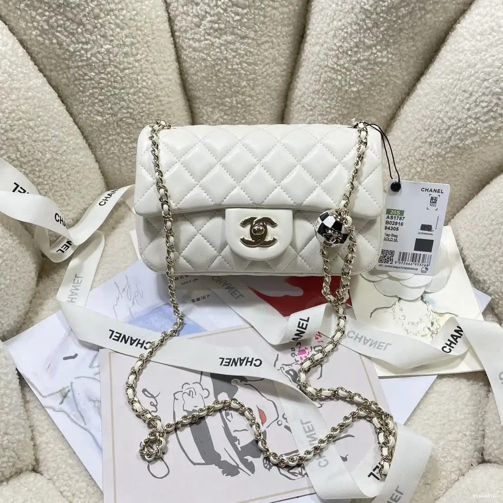 OldCobbler CHANEL FLAP BAG 0223