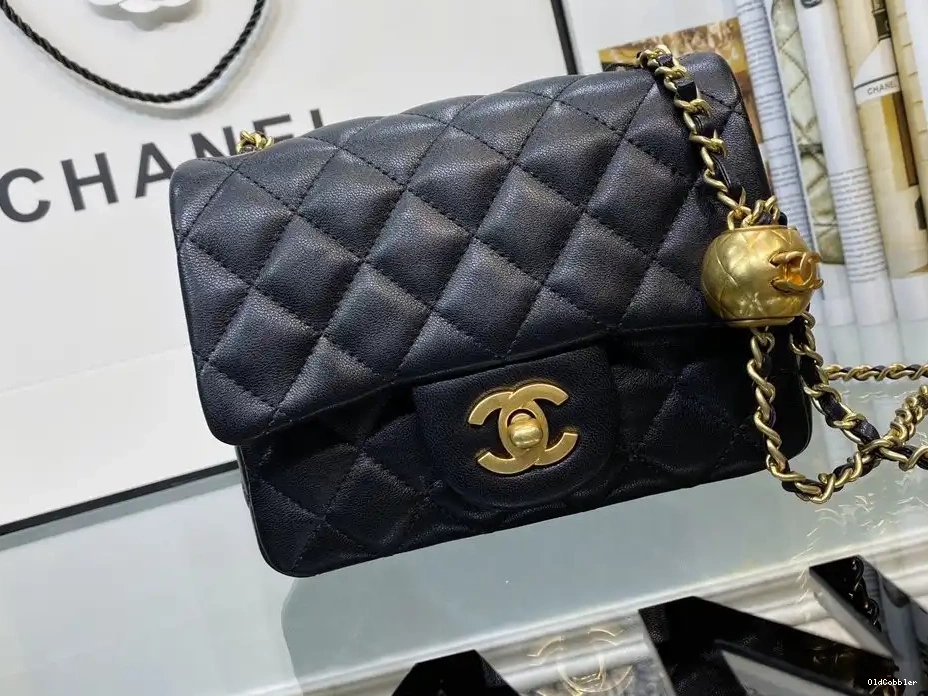 OldCobbler CHANEL MINI FLAP BAG 0226