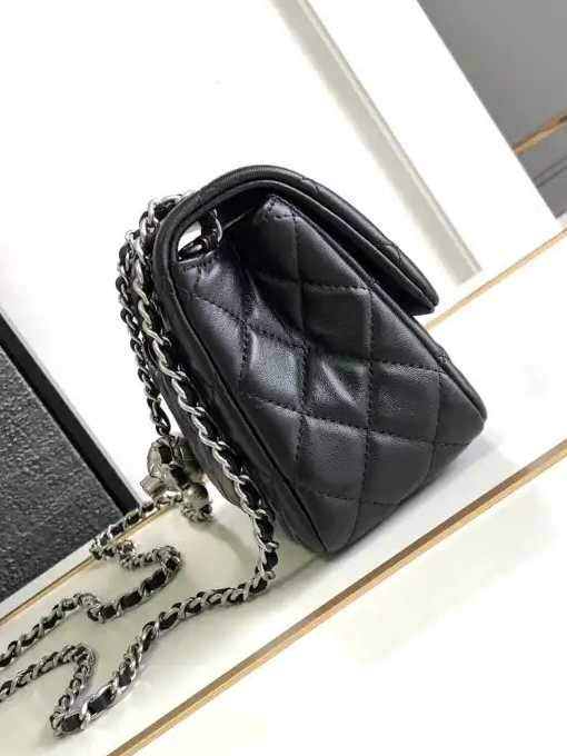 OldCobbler 17CM FLAP CHANEL BAG 0220