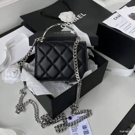 OldCobbler CHANELUTCH CHAIN WITH CHANEL 0216