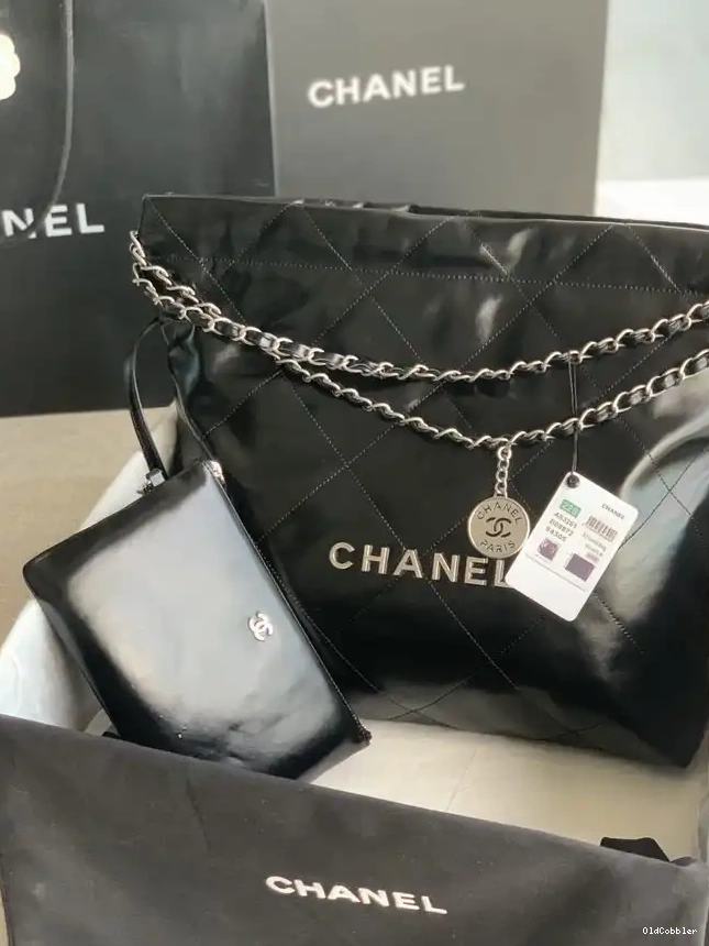 OldCobbler CHANEL HANDBAG 22 0227