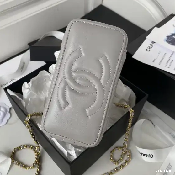 OldCobbler CHANEL VANITY WITH CHAIN 0209