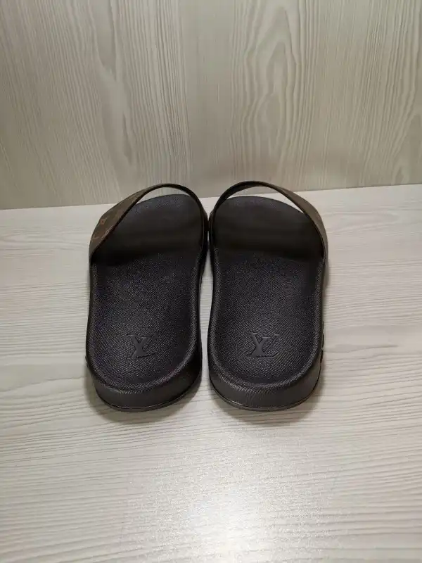 OldCobbler LOUIS VUITTON SLIPPERS 0205