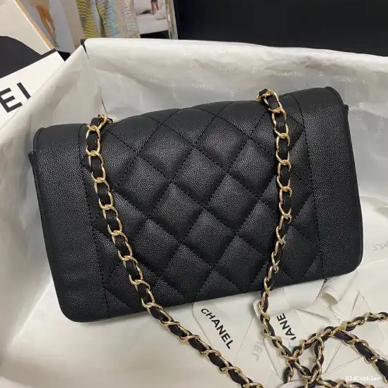 OldCobbler CHANEL FLAP BAG 0216