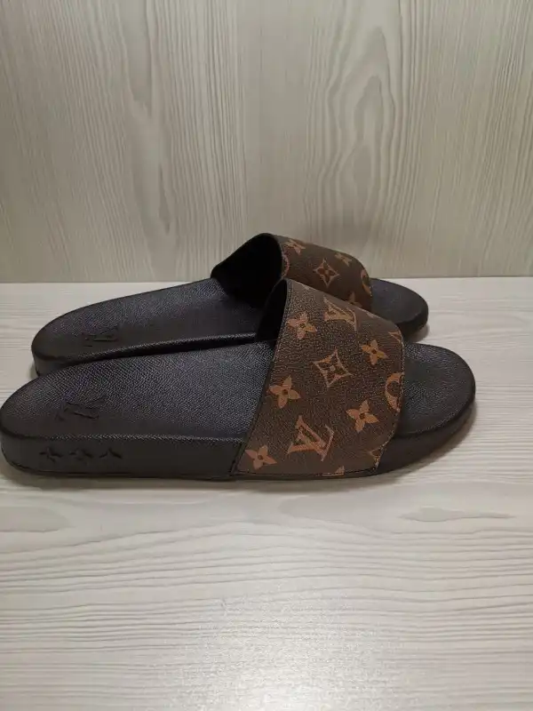 OldCobbler LOUIS VUITTON SLIPPERS 0205