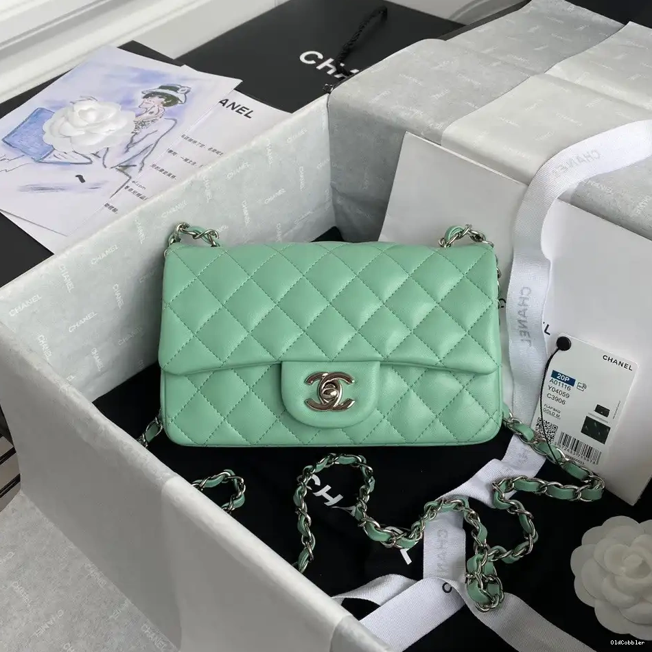 OldCobbler CHANEL FLAP BAG 20CM 0217