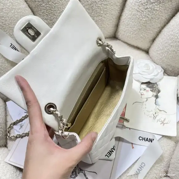 OldCobbler CHANEL FLAP BAG 0223