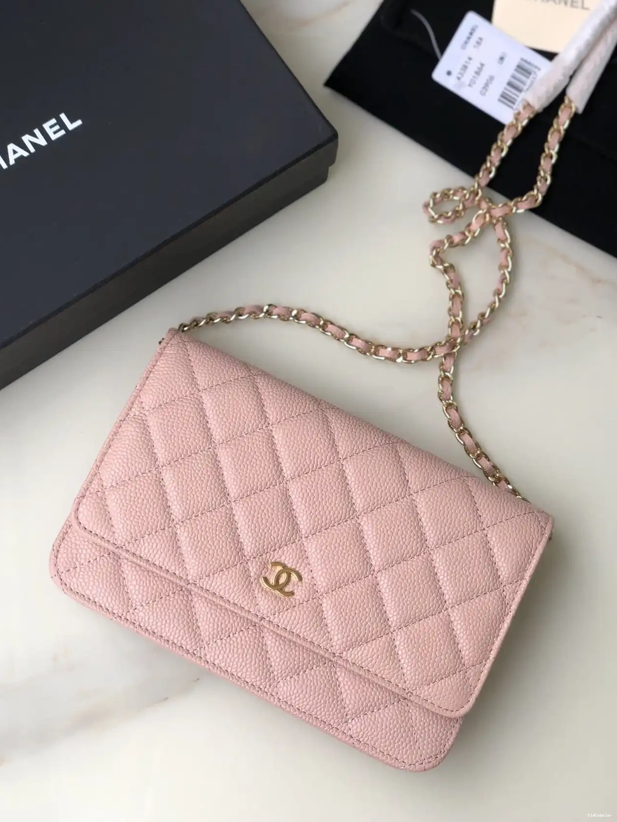 OldCobbler CAVIAR WALLET WITH HARDWARE CHAIN CHANEL GOLD 0227