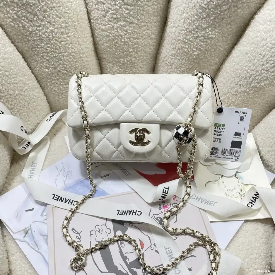 CHANEL FLAP BAG 0228