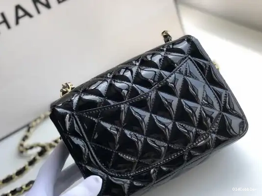 OldCobbler CHANEL 17CM FLAP BAG 0224