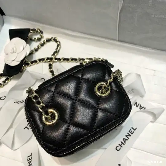 OldCobbler VANITY CHANEL WITH SMALL CHAIN 0211