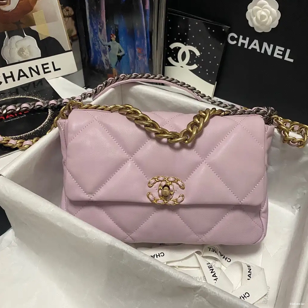 OldCobbler 19 CHANEL FLAP BAG 0212