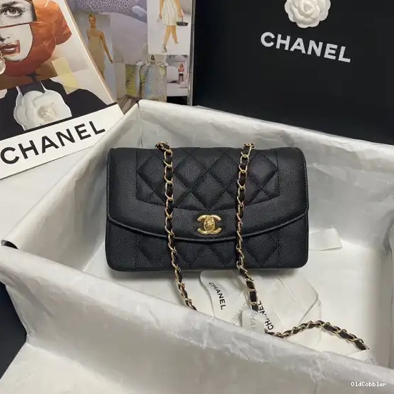 OldCobbler CHANEL FLAP BAG 0216