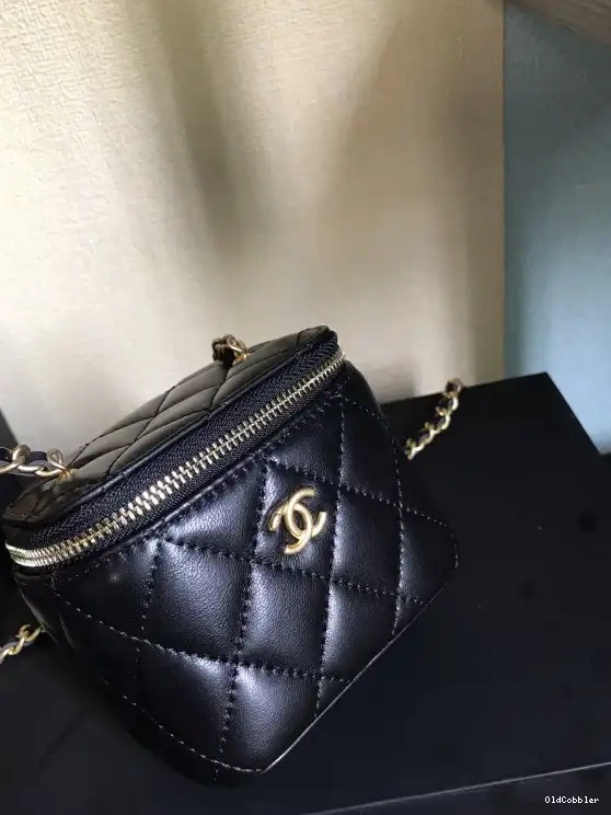 OldCobbler CHANEL CHAIN WITH SMALL VANITY 0208