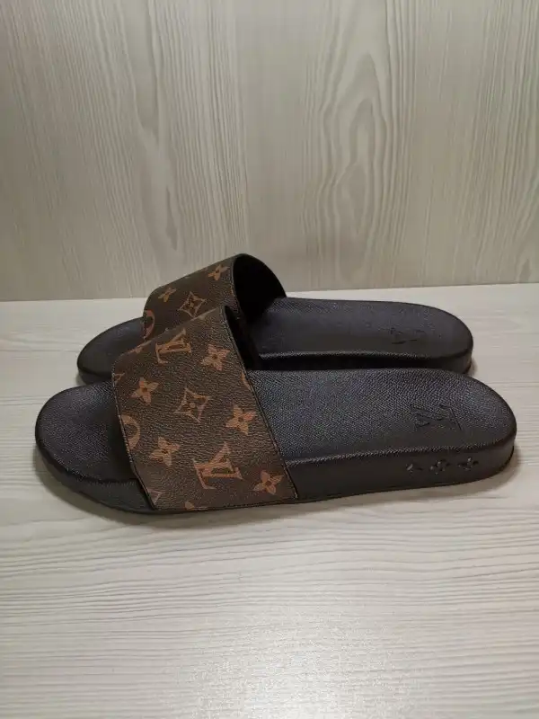 OldCobbler LOUIS VUITTON SLIPPERS 0205