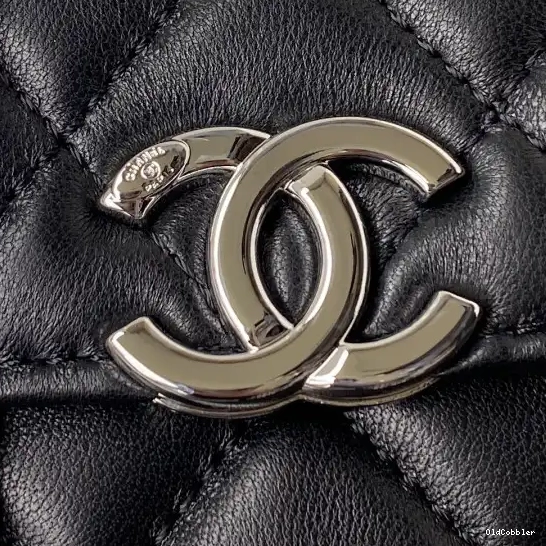 OldCobbler CHANELUTCH CHAIN WITH CHANEL 0216