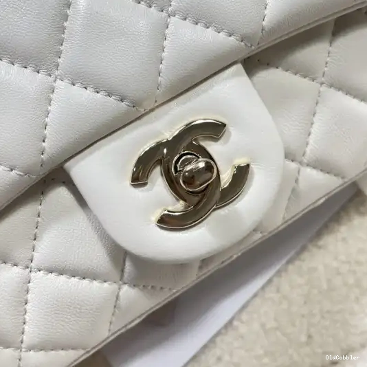 OldCobbler CHANEL FLAP BAG 0228