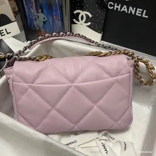 OldCobbler 19 CHANEL FLAP BAG 0212