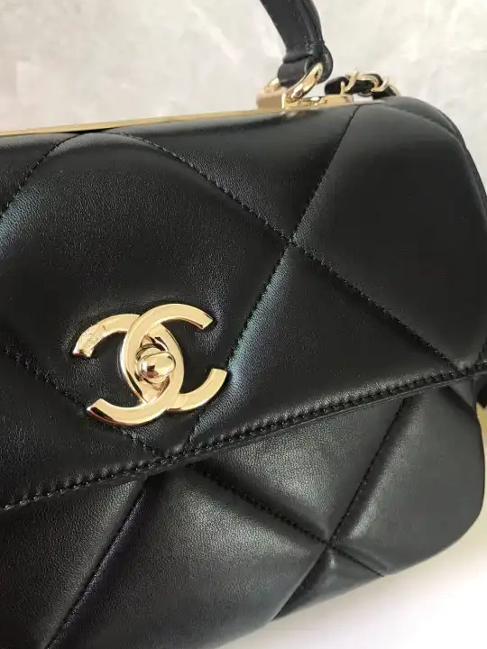 OldCobbler HANDLE CHANEL BAG WITH TOP FLAP 0226