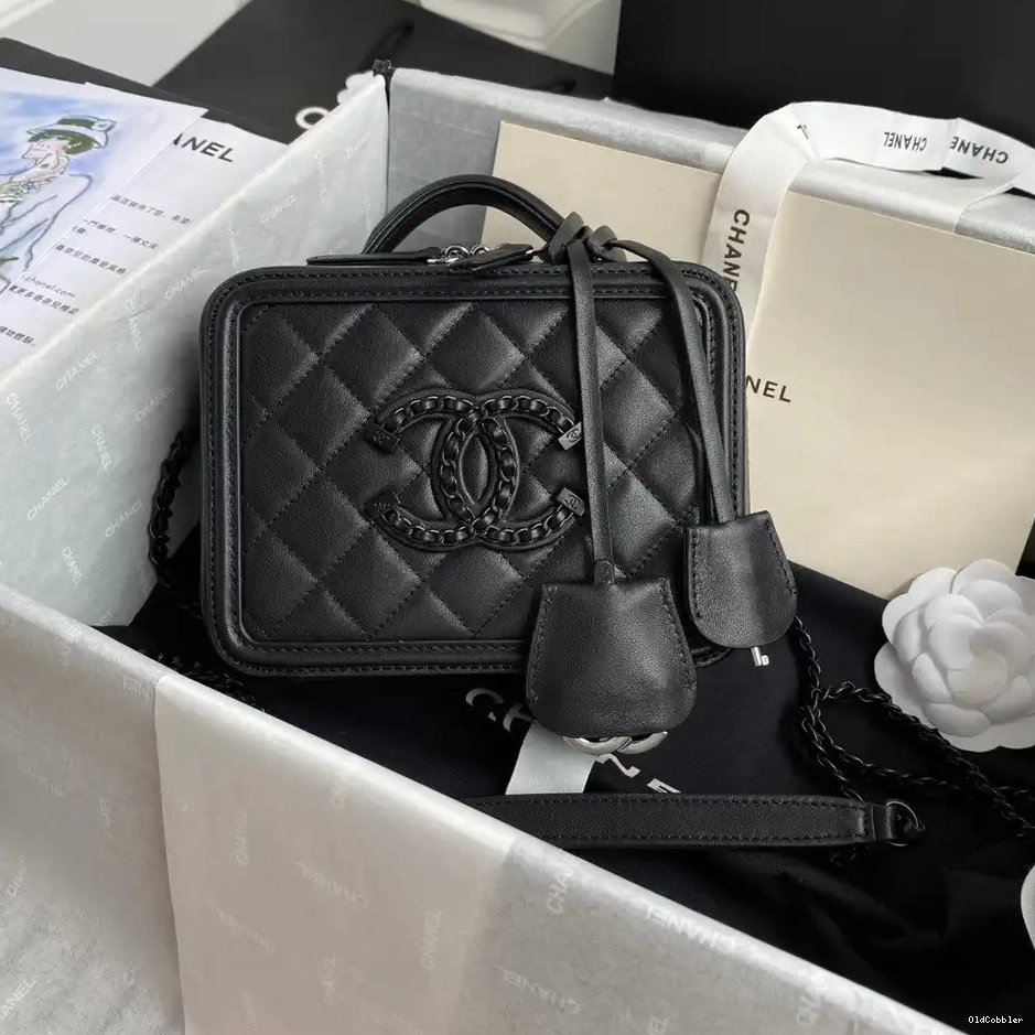 OldCobbler CHANEL VANITY CASE 0211