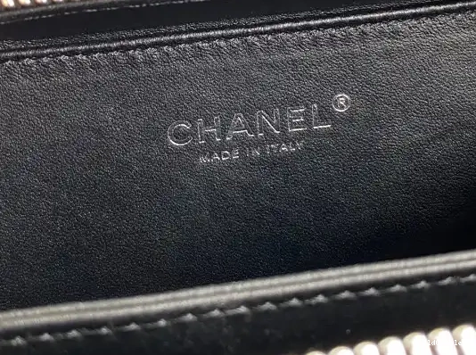 OldCobbler CHANEL VANITY CASE 0211